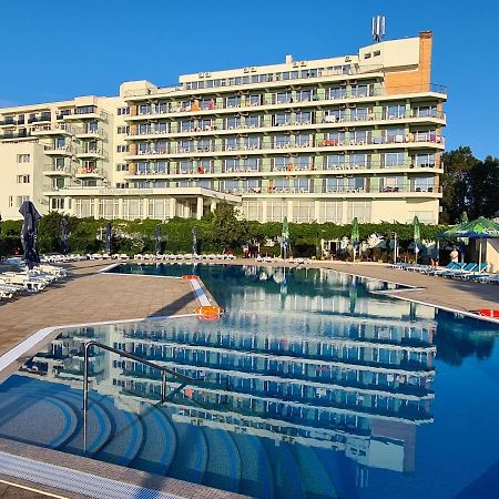 Hotel Comandor ママイア エクステリア 写真