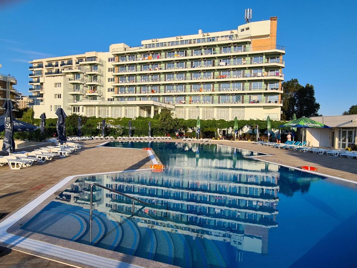 Hotel Comandor ママイア エクステリア 写真