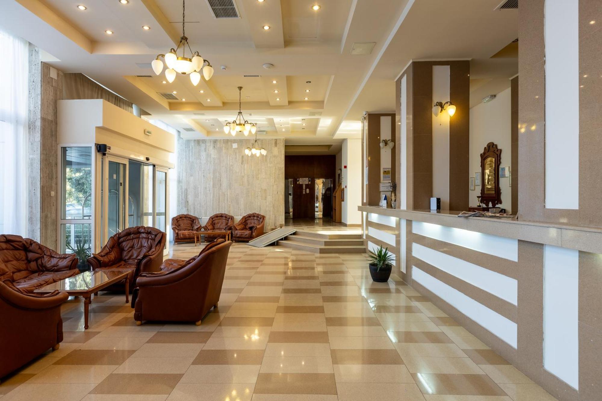 Hotel Comandor ママイア エクステリア 写真