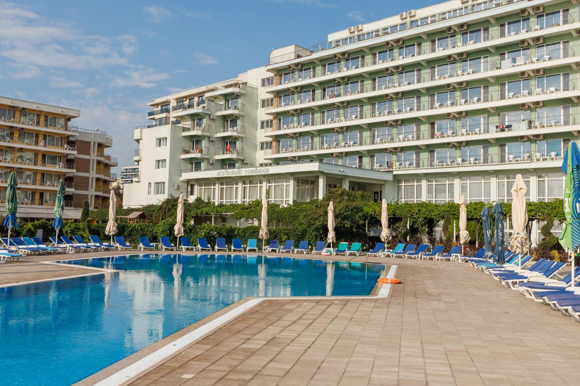 Hotel Comandor ママイア エクステリア 写真